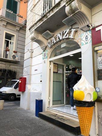 Vanzi Neapolitan Coffee Bar